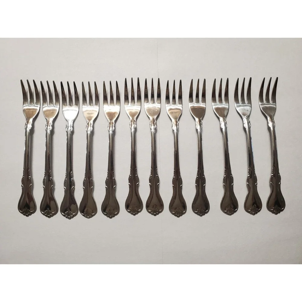 Melinda by CAMBRIDGE Silver Stainless Glossy Scroll Outline (12) Cocktail Spoons